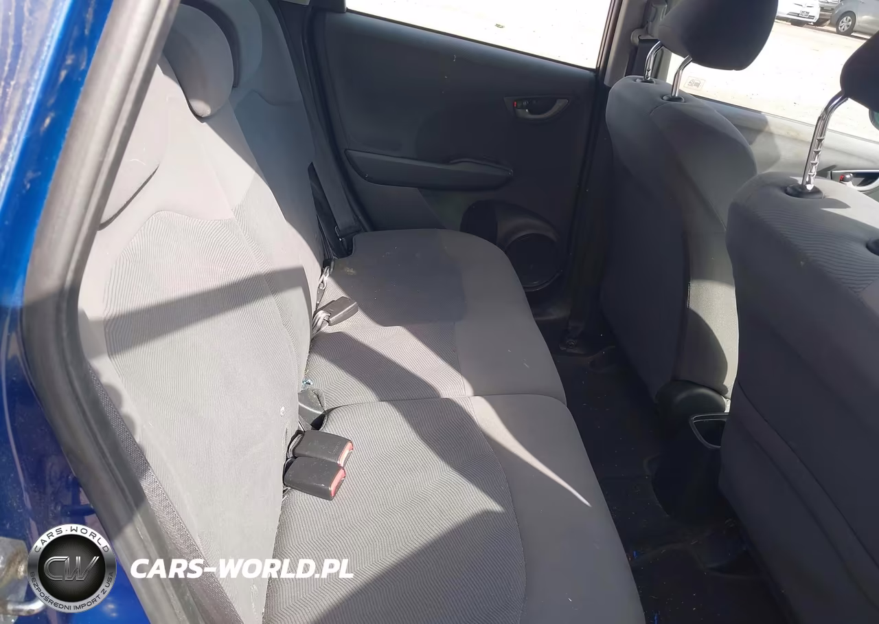 2010 Honda Fit VIN:JHMGE8H2XAS012083 - 8