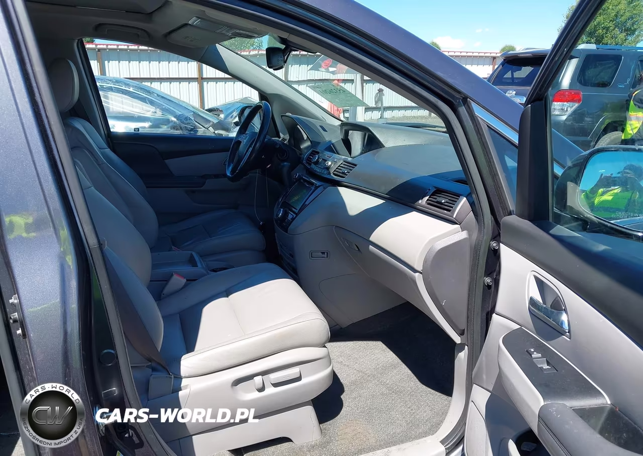 2017 Honda Odyssey Touring-Touring Elite VIN:5FNRL5H98HB001117 - 5
