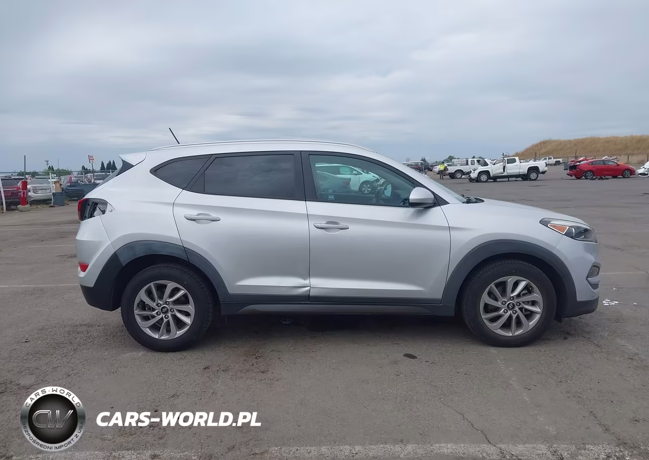 2016 Hyundai Tucson Se VIN:KM8J33A48GU116723 - 14