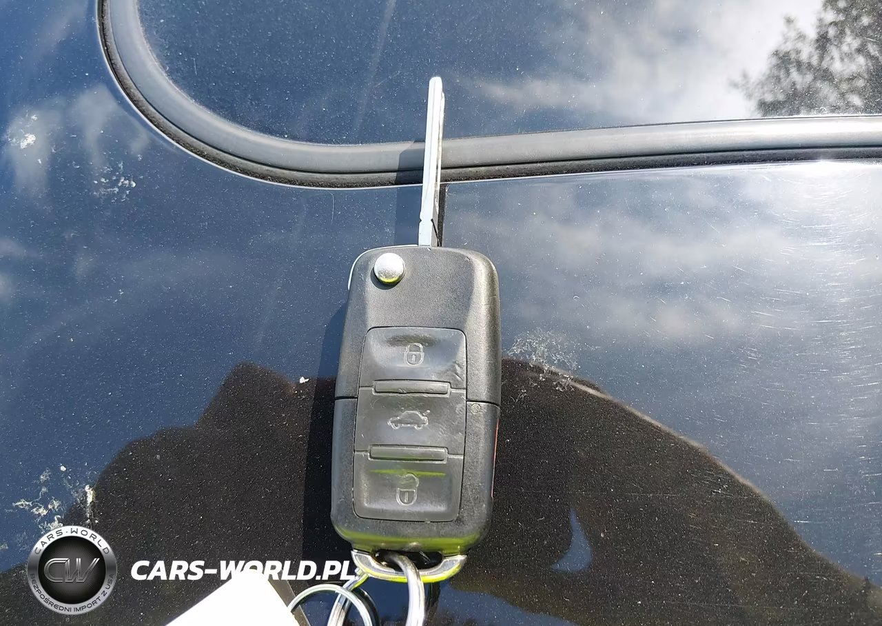 2007 Volkswagen Jetta Wolfsburg Edition VIN:3VWEG71K57M133013 - 11