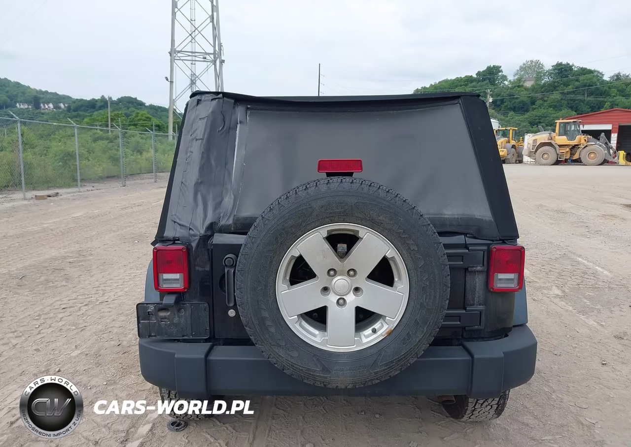 2013 Jeep Wrangler Sport VIN:1C4AJWAG7DL692536 - 16
