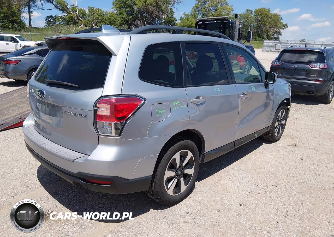 2018 Subaru Forester 2.5I Premium VIN:JF2SJAEC8JH492005 - 4