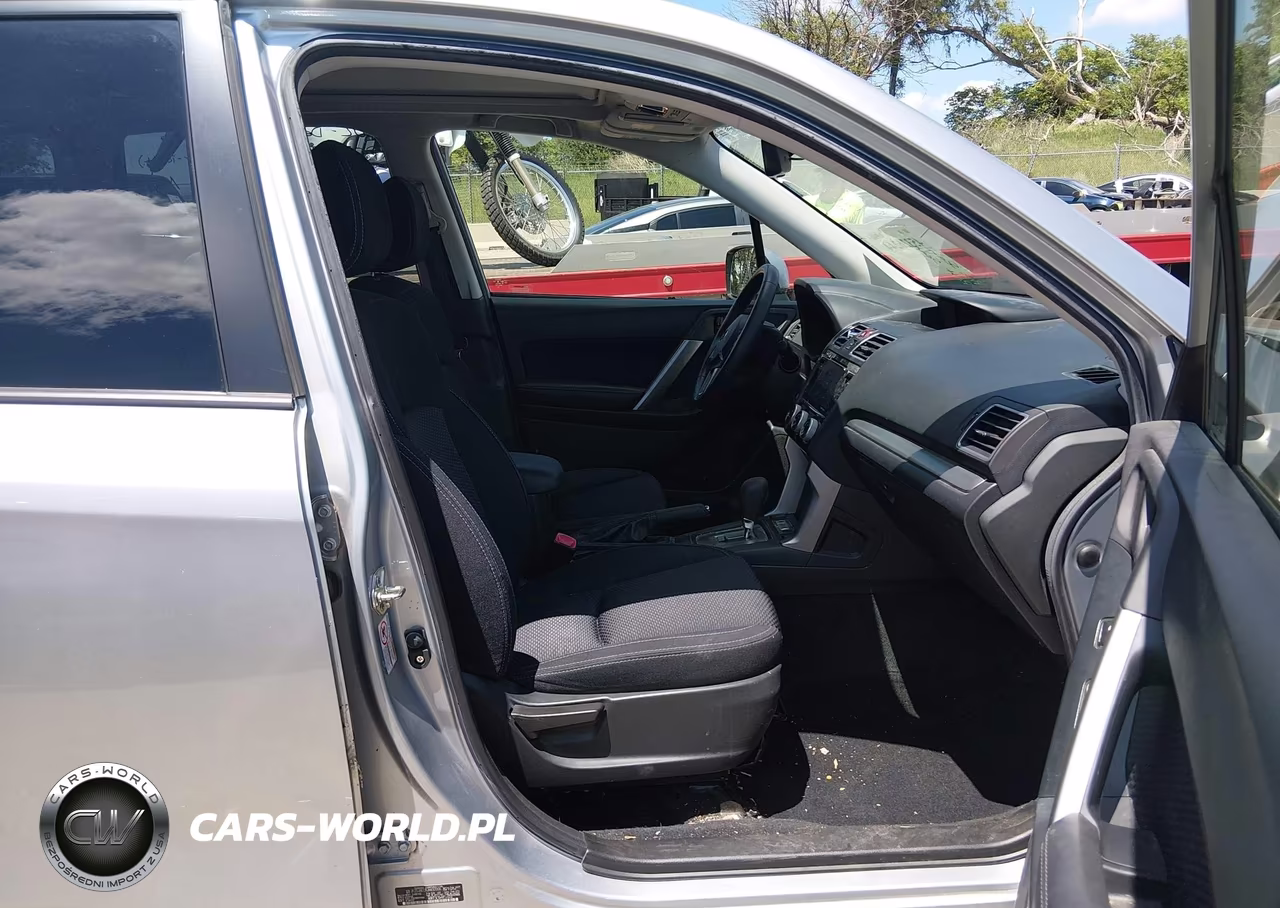 2018 Subaru Forester 2.5I Premium VIN:JF2SJAEC8JH492005 - 5