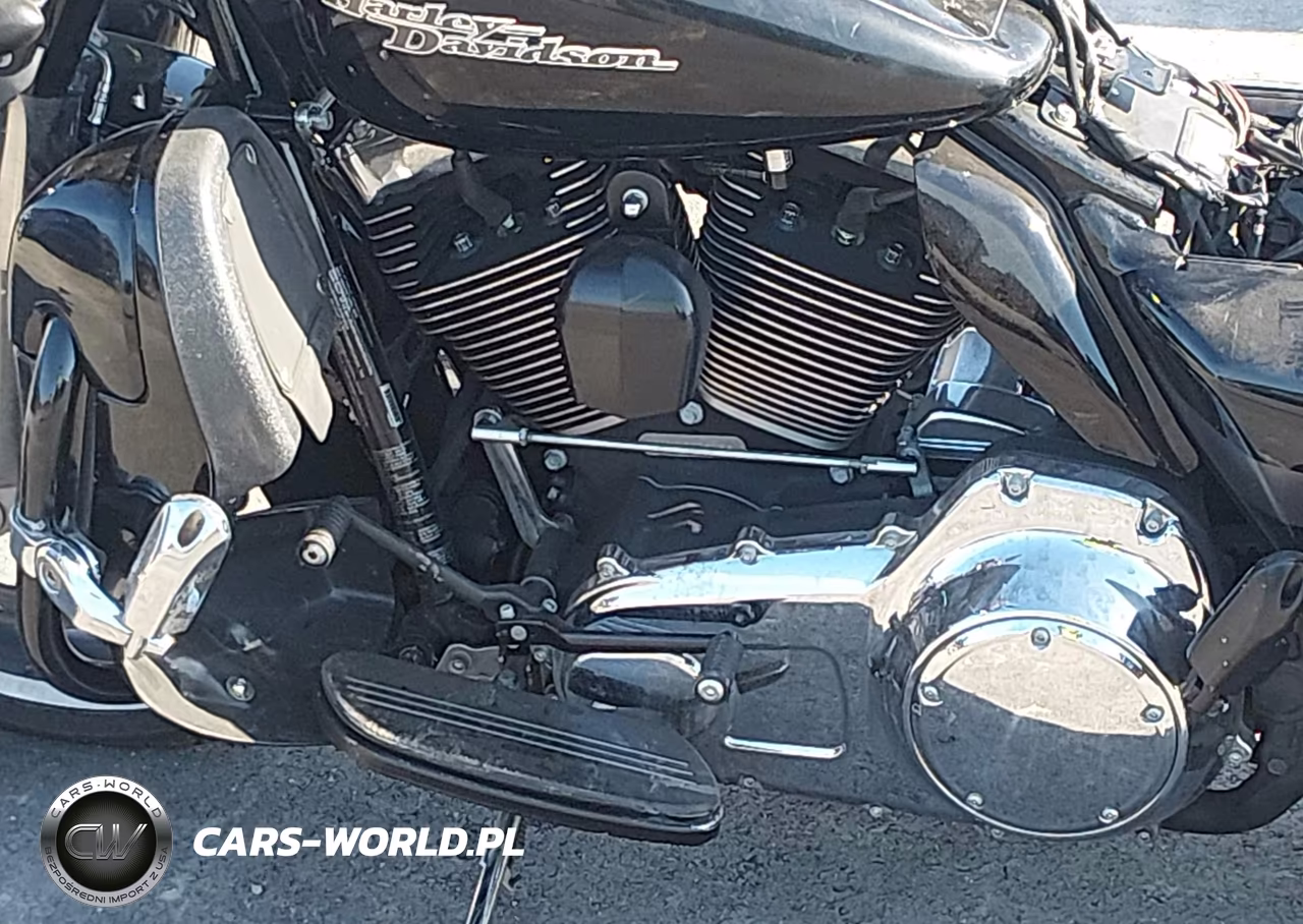 2015 Harley-Davidson Flhxs Street Glide Special VIN:1HD1KRM11FB653115 - 9