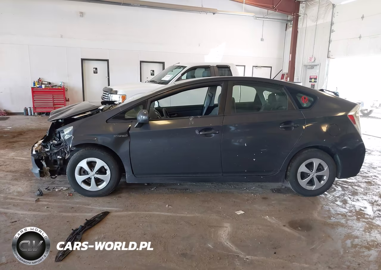 2013 Toyota Prius Two VIN:JTDKN3DU0D1697601 - 14