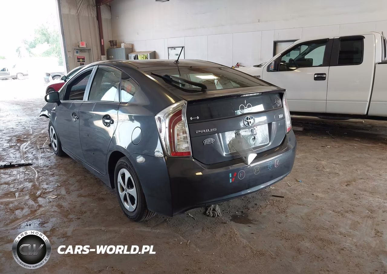 2013 Toyota Prius Two VIN:JTDKN3DU0D1697601 - 3