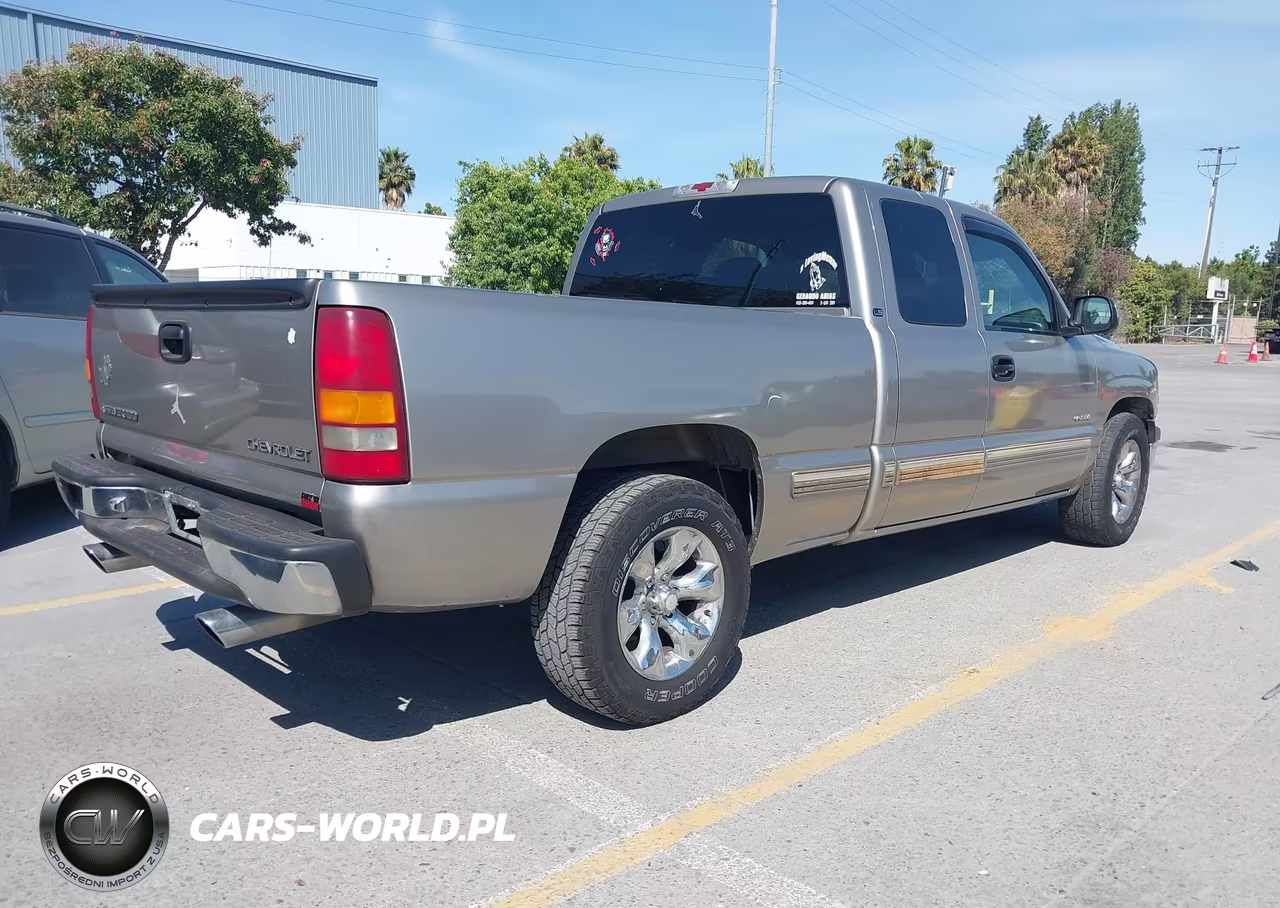 2000 Chevrolet Silverado 1500 Ls VIN:1GCEC19V2YZ370973 - 4