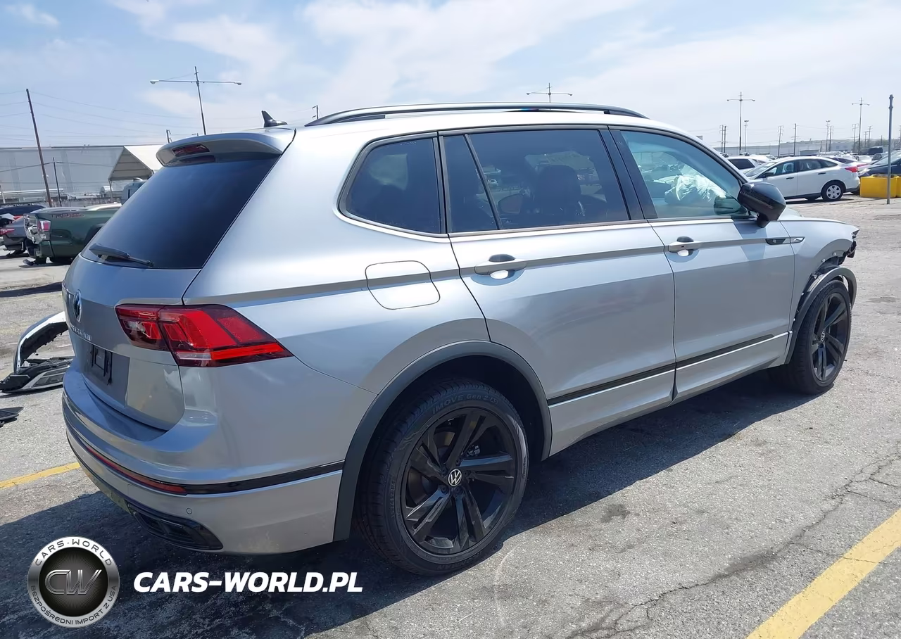 2023 Volkswagen Tiguan 2.0T Se R-Line Black VIN:3VVCB7AX9PM002222 - 4
