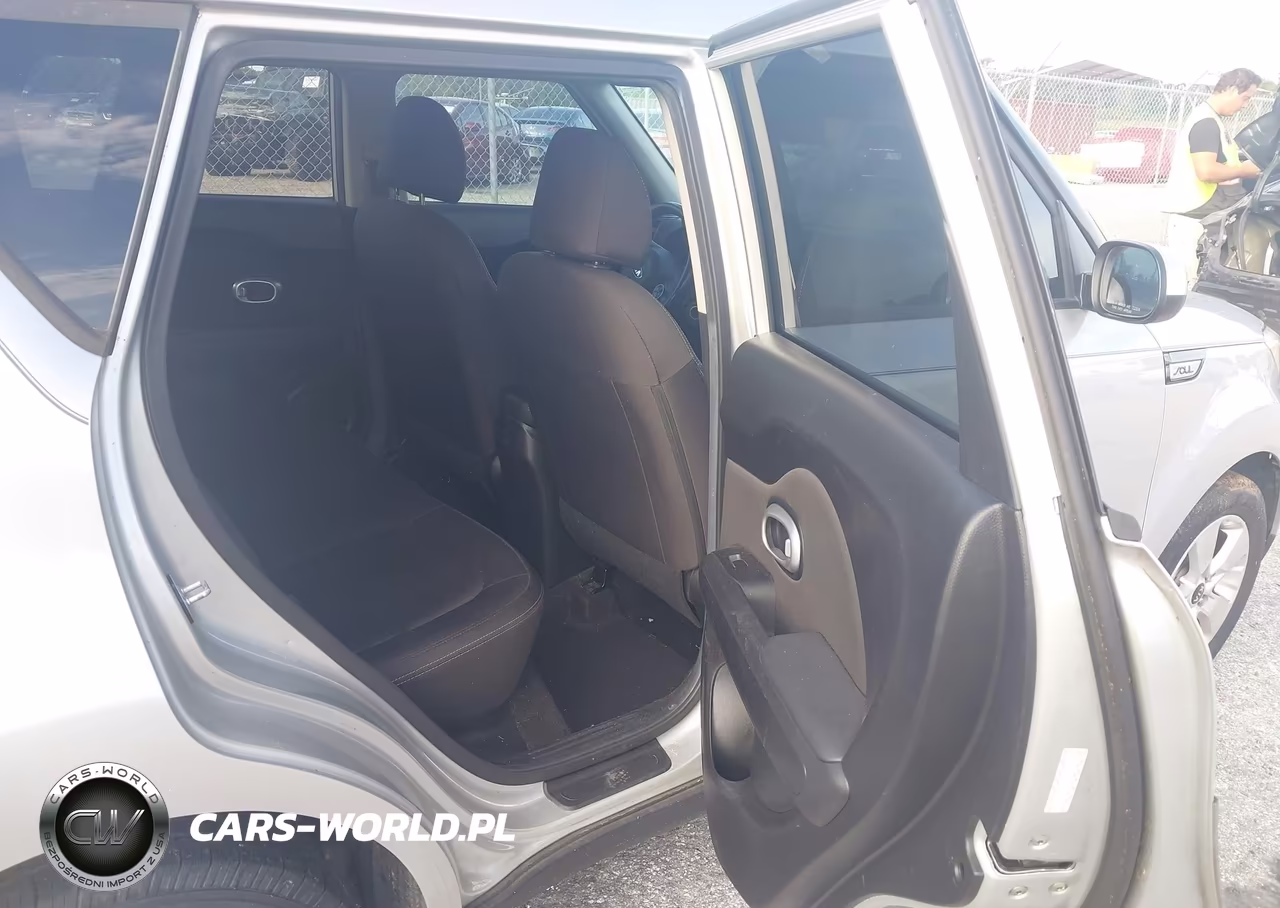 2019 Kia Soul VIN:KNDJN2A27K7024596 - 8