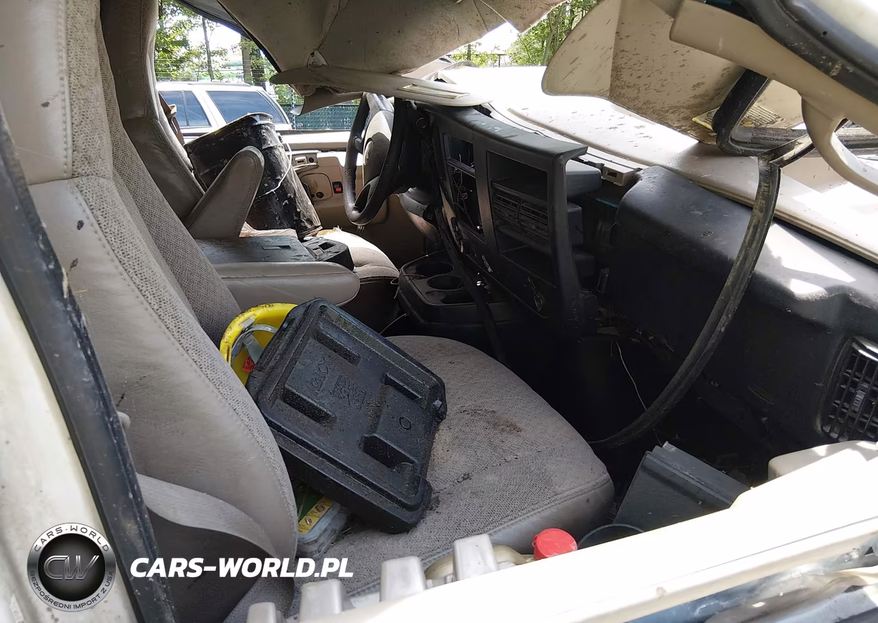 2009 Chevrolet Express 2500 Work Van VIN:1GCGG25C791110740 - 5