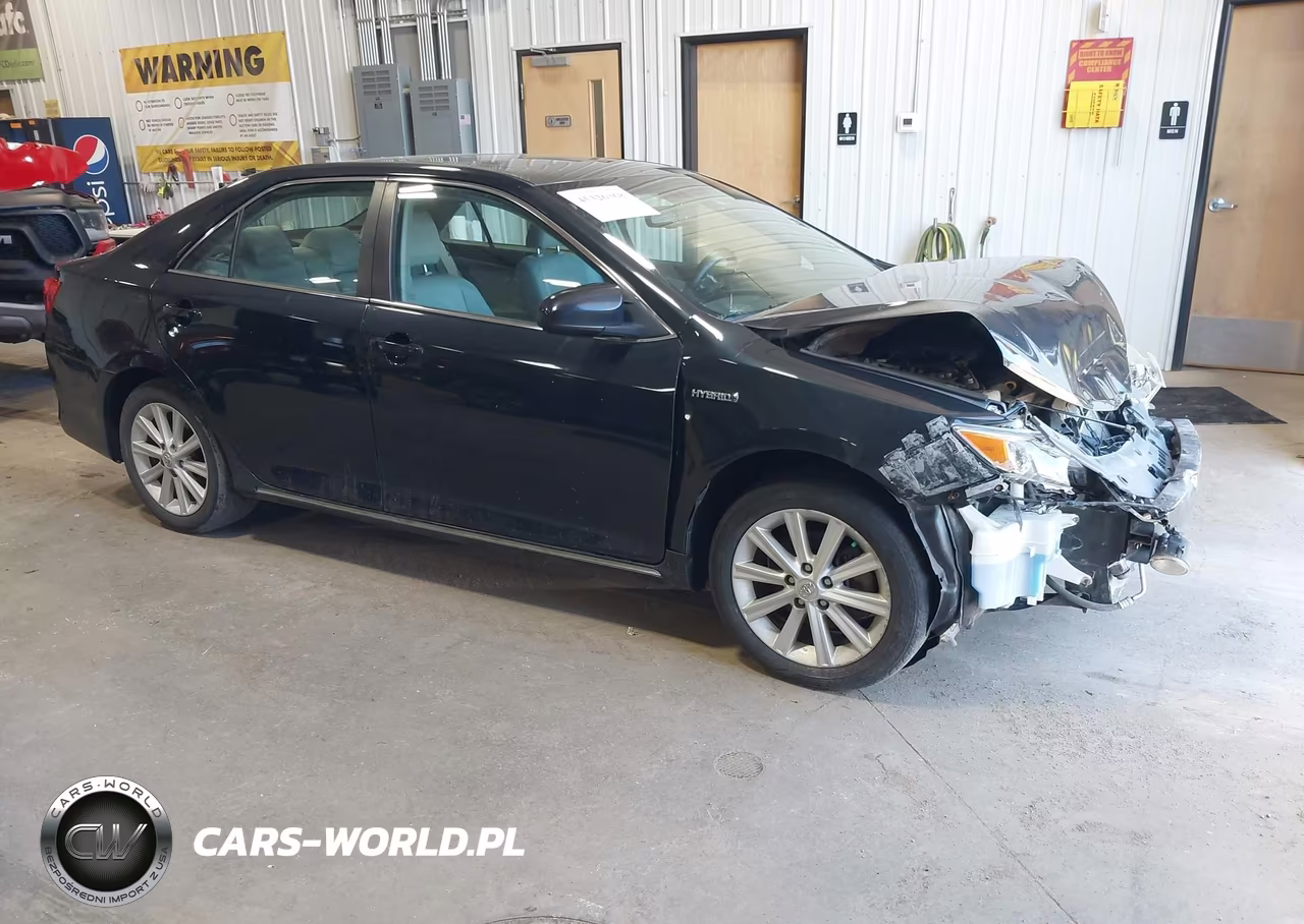 2013 Toyota Camry Hybrid Xle