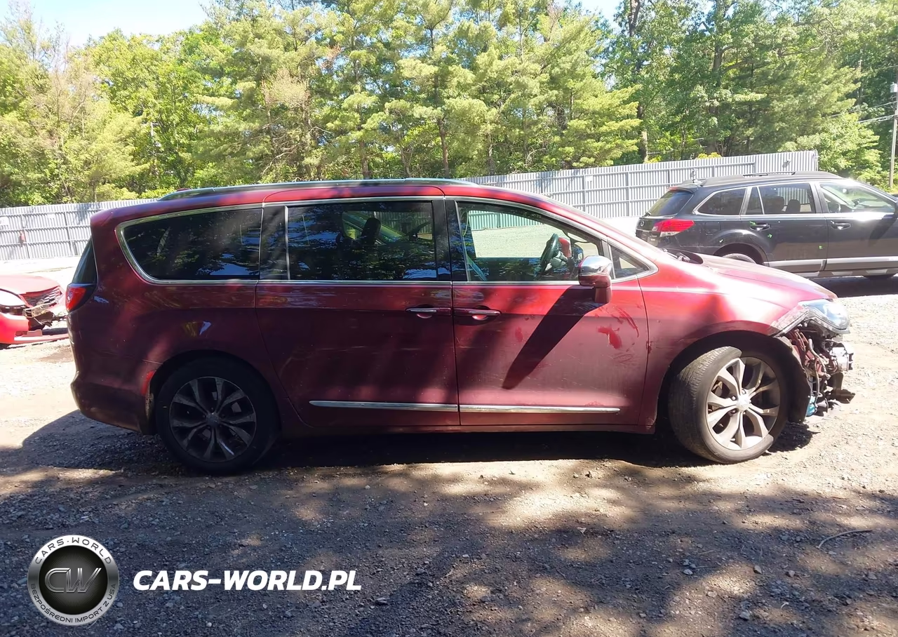 2019 Chrysler Pacifica Limited VIN:2C4RC1GG3KR537848 - 14