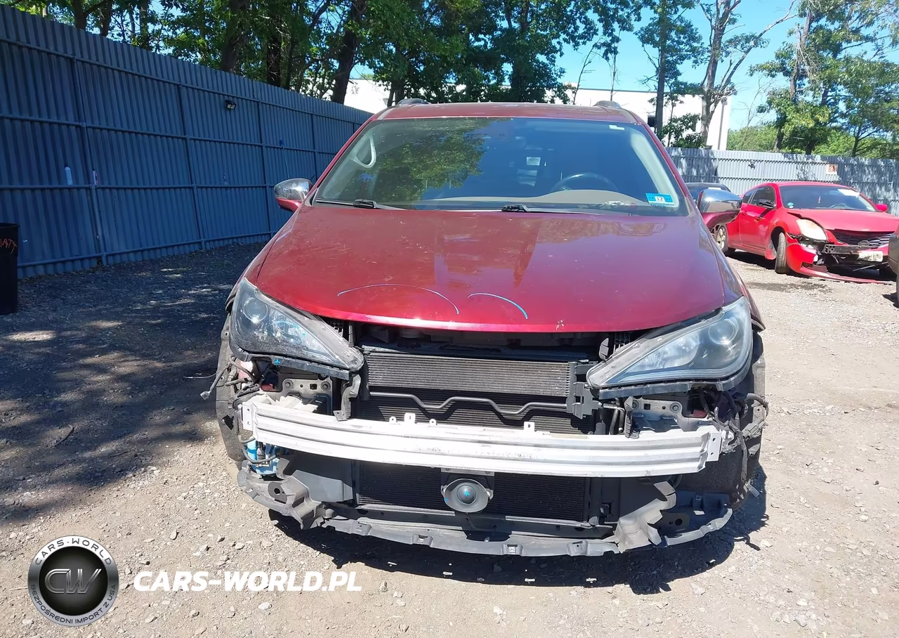 2019 Chrysler Pacifica Limited VIN:2C4RC1GG3KR537848 - 6