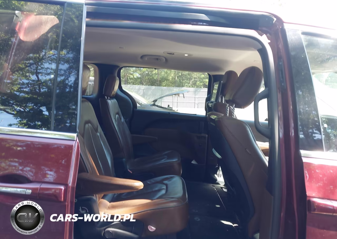 2019 Chrysler Pacifica Limited VIN:2C4RC1GG3KR537848 - 8
