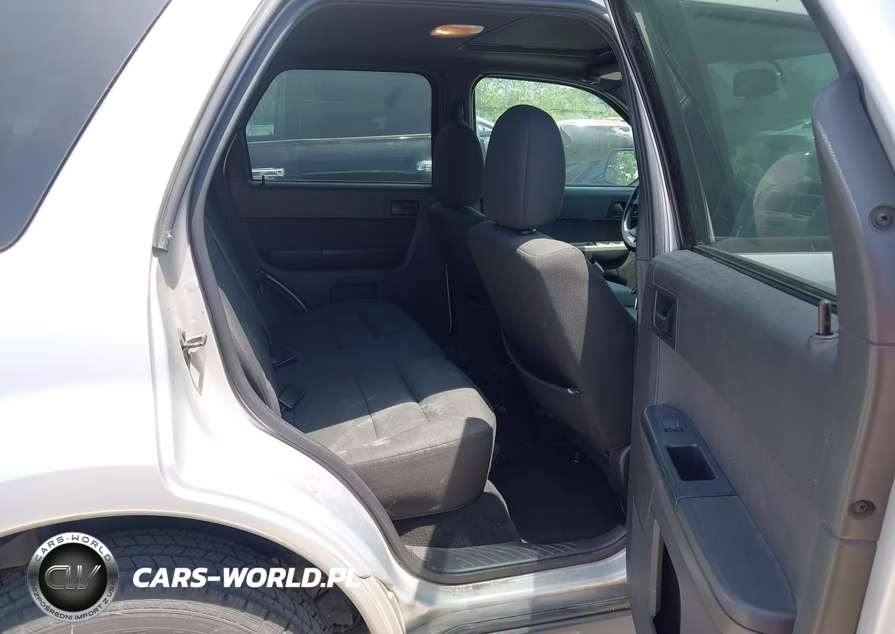2010 Ford Escape Xlt VIN:1FMCU0D78AKC67039 - 8