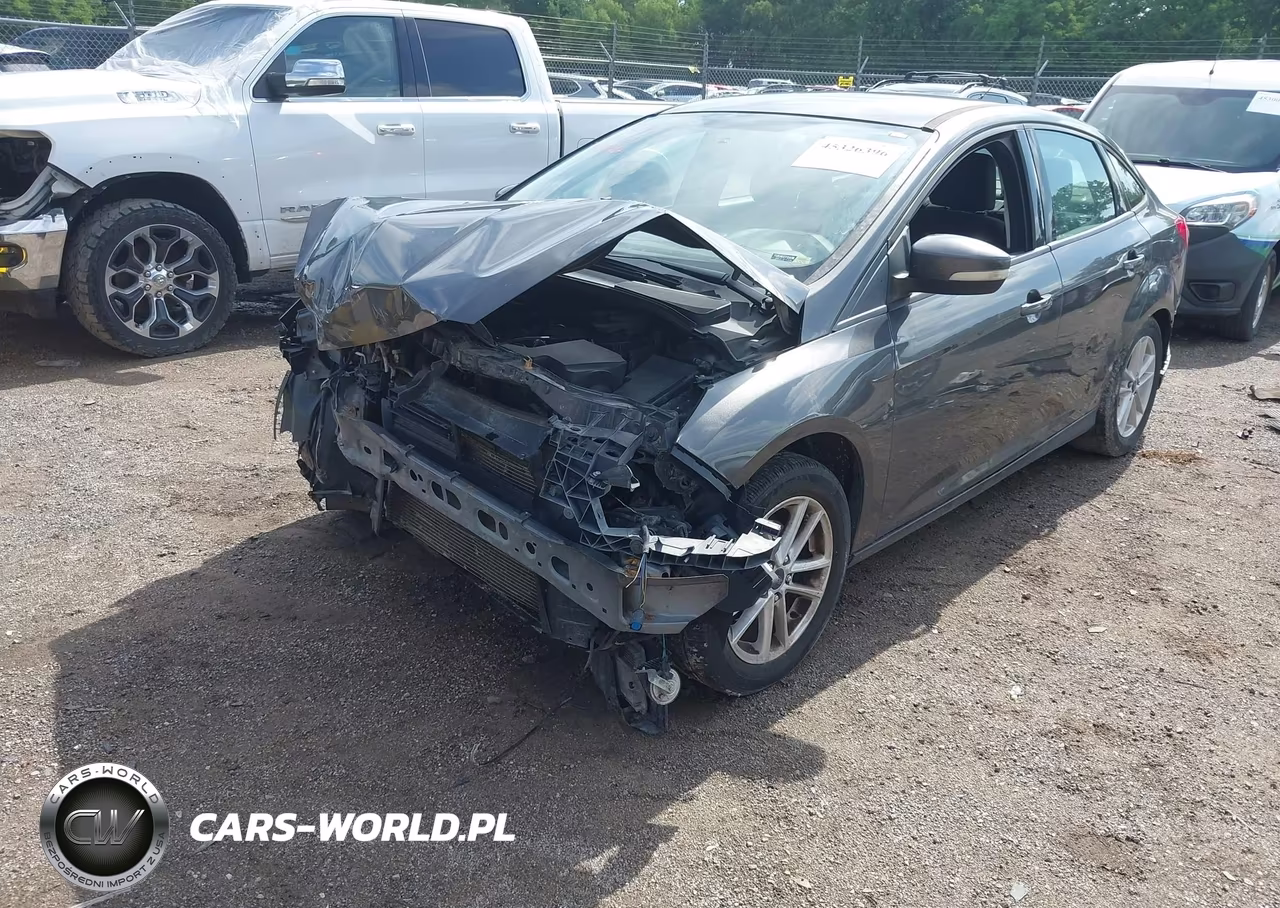 2015 Ford Focus Se VIN:1FADP3F29FL239339 - 2