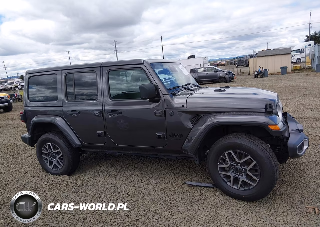 2025 Jeep Wrangler 4-Door Sahara 4X4 VIN:1C4PJXEN0SW597711 - 13