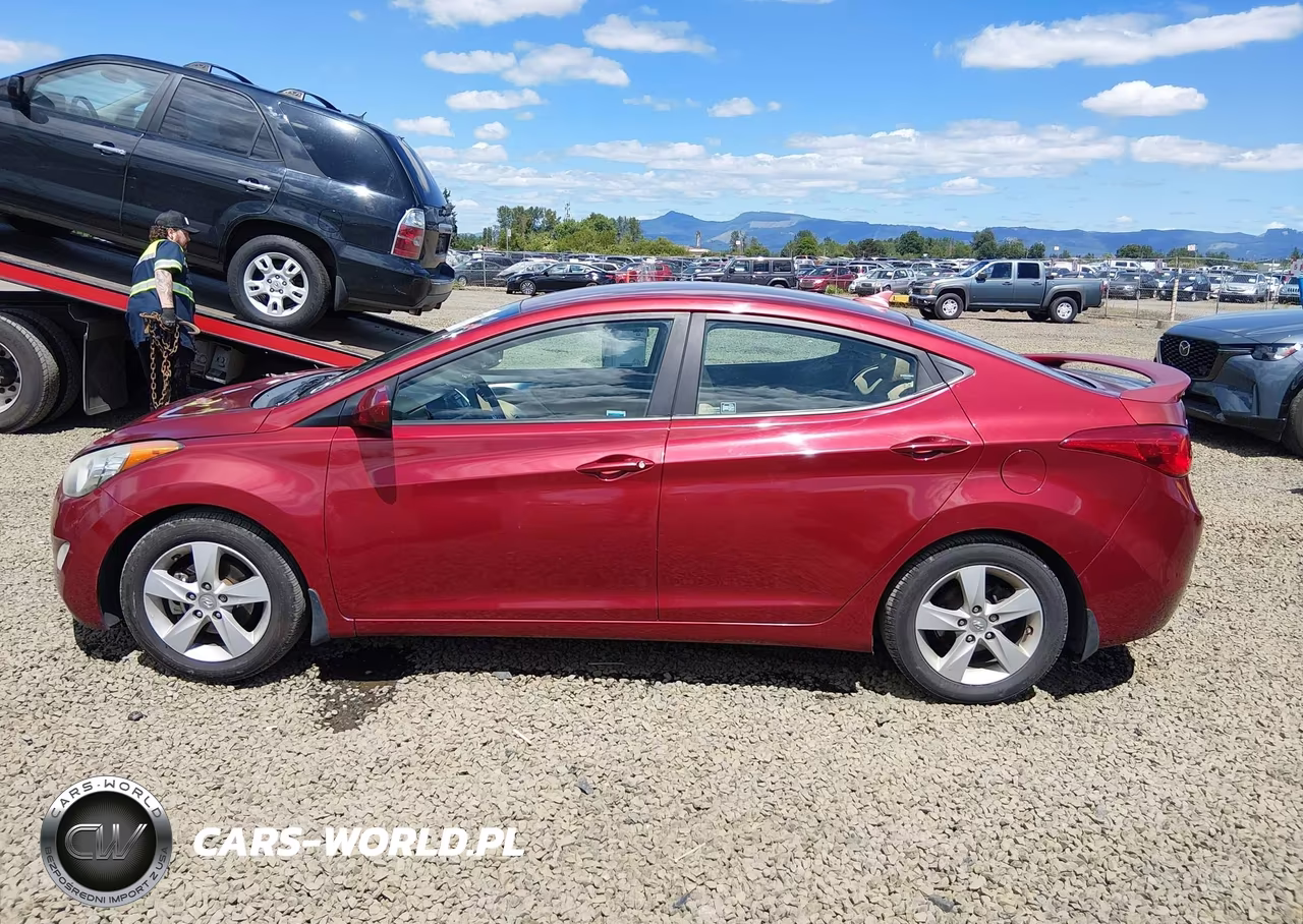 2013 Hyundai Elantra Gls VIN:5NPDH4AE2DH407564 - 15
