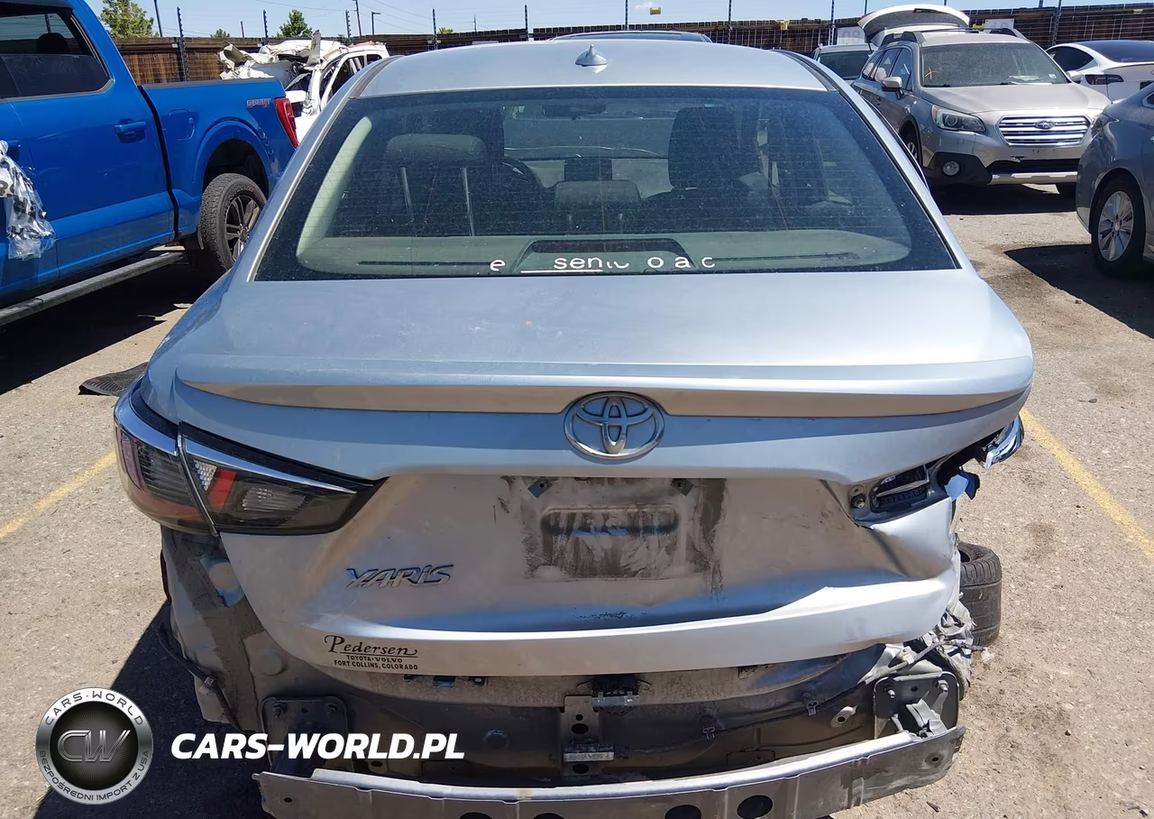 2019 Toyota Yaris Le VIN:3MYDLBYV6KY510240 - 16