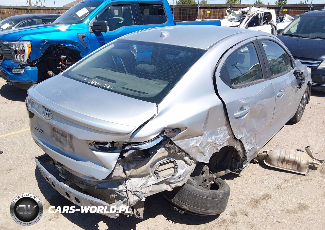 2019 Toyota Yaris Le VIN:3MYDLBYV6KY510240 - 4