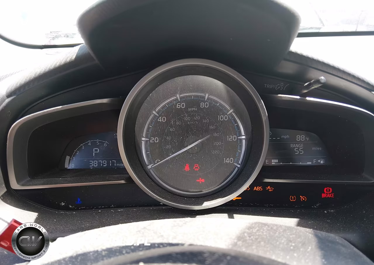 2019 Toyota Yaris Le VIN:3MYDLBYV6KY510240 - 7