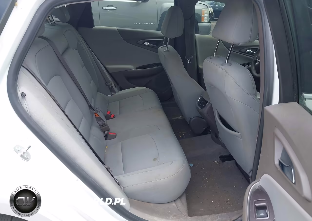 2019 Chevrolet Malibu Lt VIN:1G1ZD5ST1KF109396 - 8