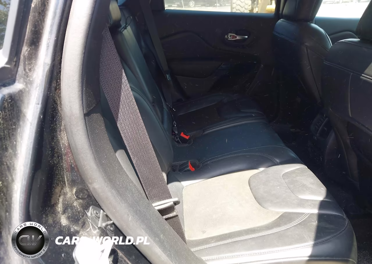 2020 Jeep Cherokee Altitude 4X4 VIN:1C4PJMLB8LD539737 - 8