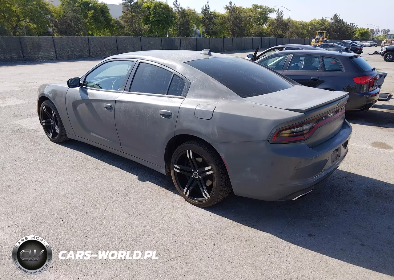 2018 Dodge Charger Sxt Plus Rwd VIN:2C3CDXHG8JH125826 - 3