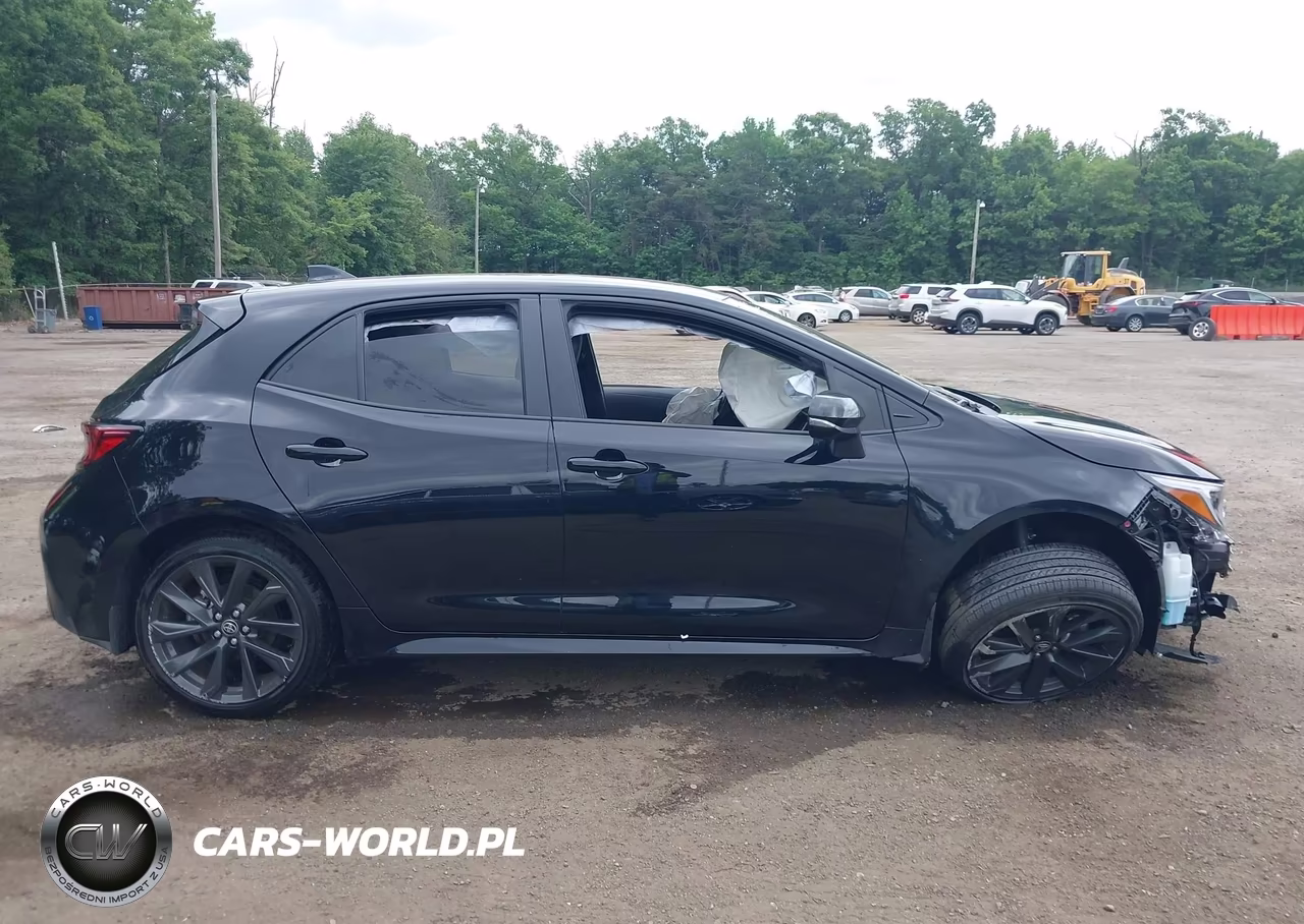 2025 Toyota Corolla Xse VIN:JTNC4MBE1S3253598 - 14