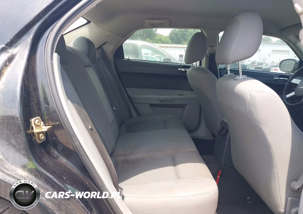 2006 Chrysler 300 VIN:2C3LA43R26H525467 - 8
