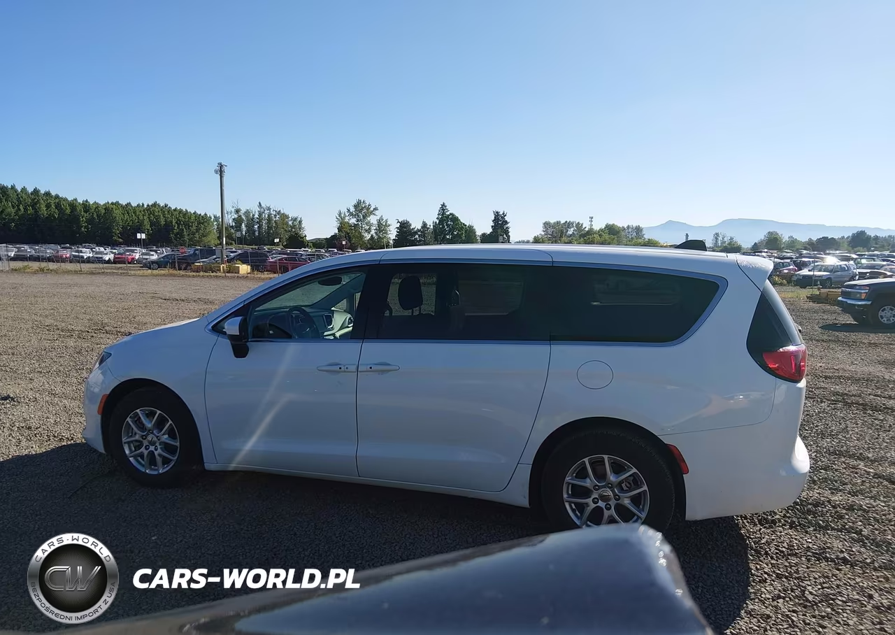 2023 Chrysler Voyager Lx VIN:2C4RC1CG1PR577830 - 14