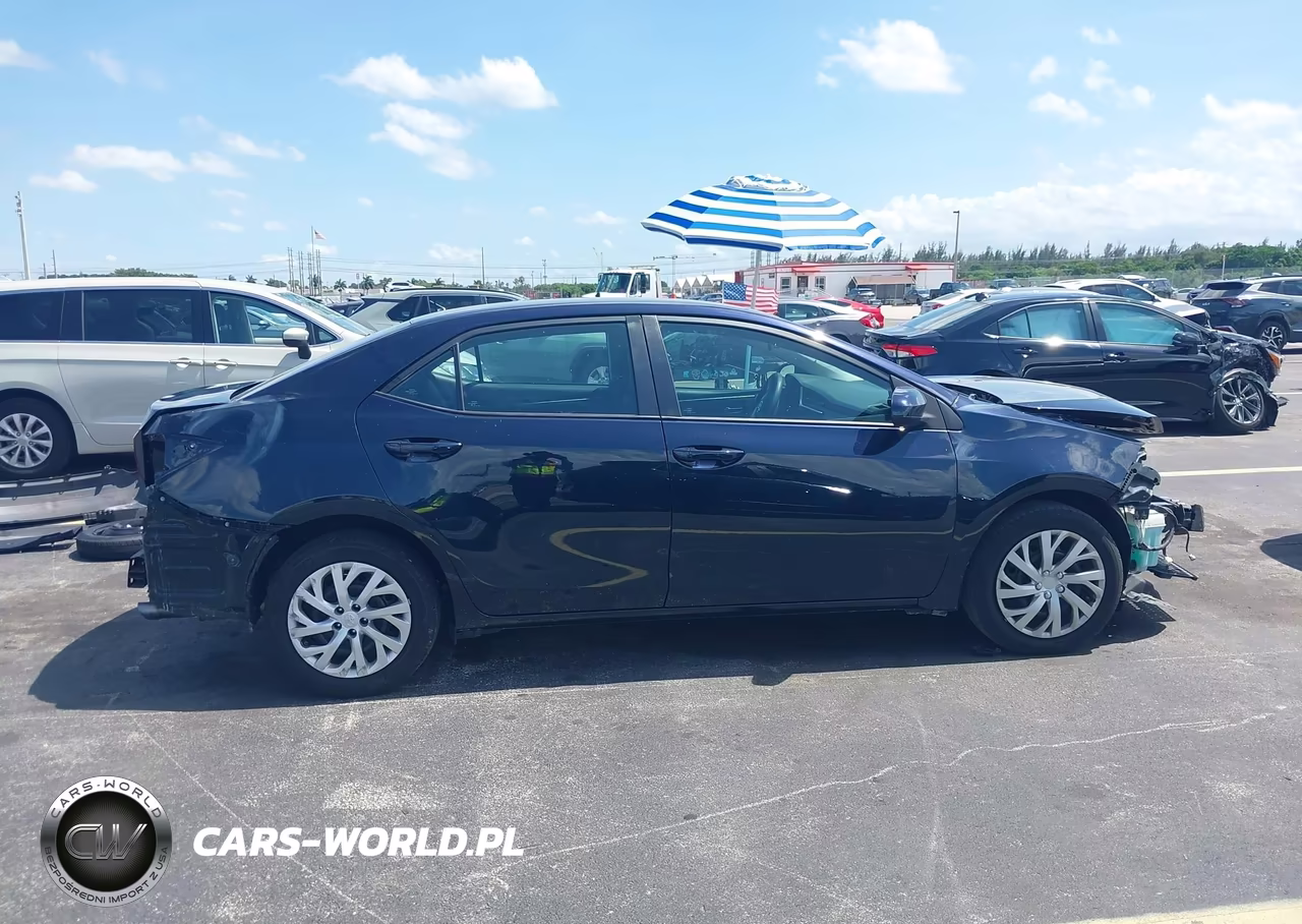 2018 Toyota Corolla Le VIN:5YFBURHE0JP848677 - 14