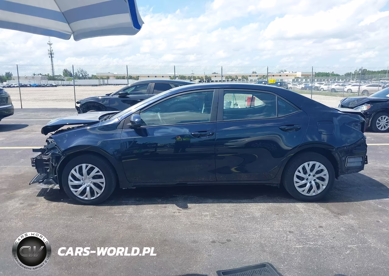 2018 Toyota Corolla Le VIN:5YFBURHE0JP848677 - 15