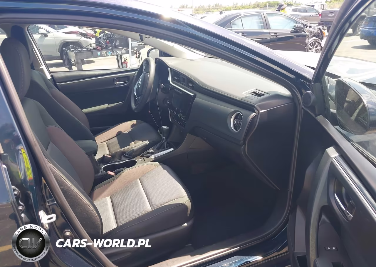 2018 Toyota Corolla Le VIN:5YFBURHE0JP848677 - 5