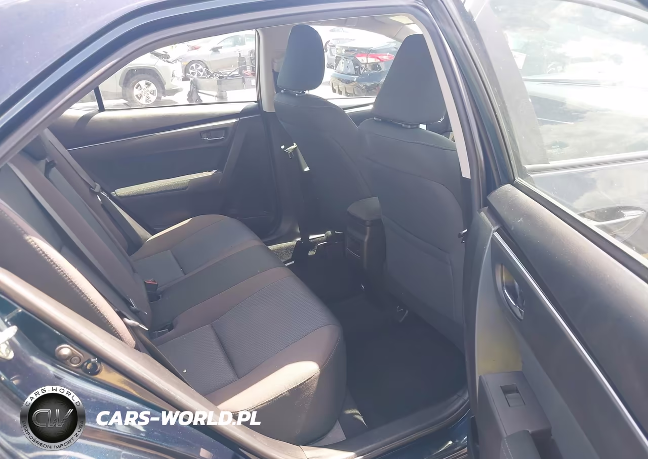 2018 Toyota Corolla Le VIN:5YFBURHE0JP848677 - 8