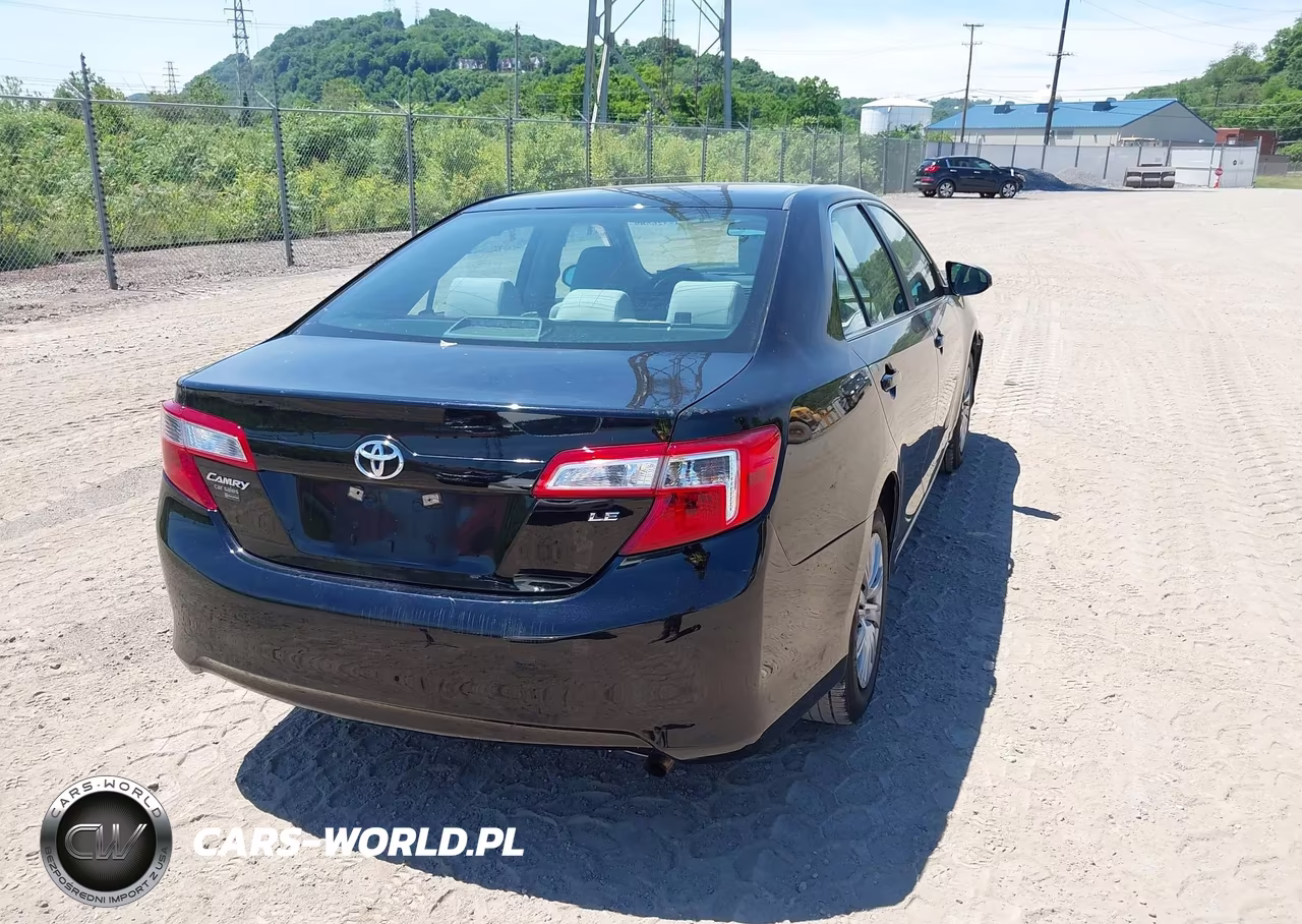 2012 Toyota Camry Le VIN:4T1BF1FKXCU021498 - 4