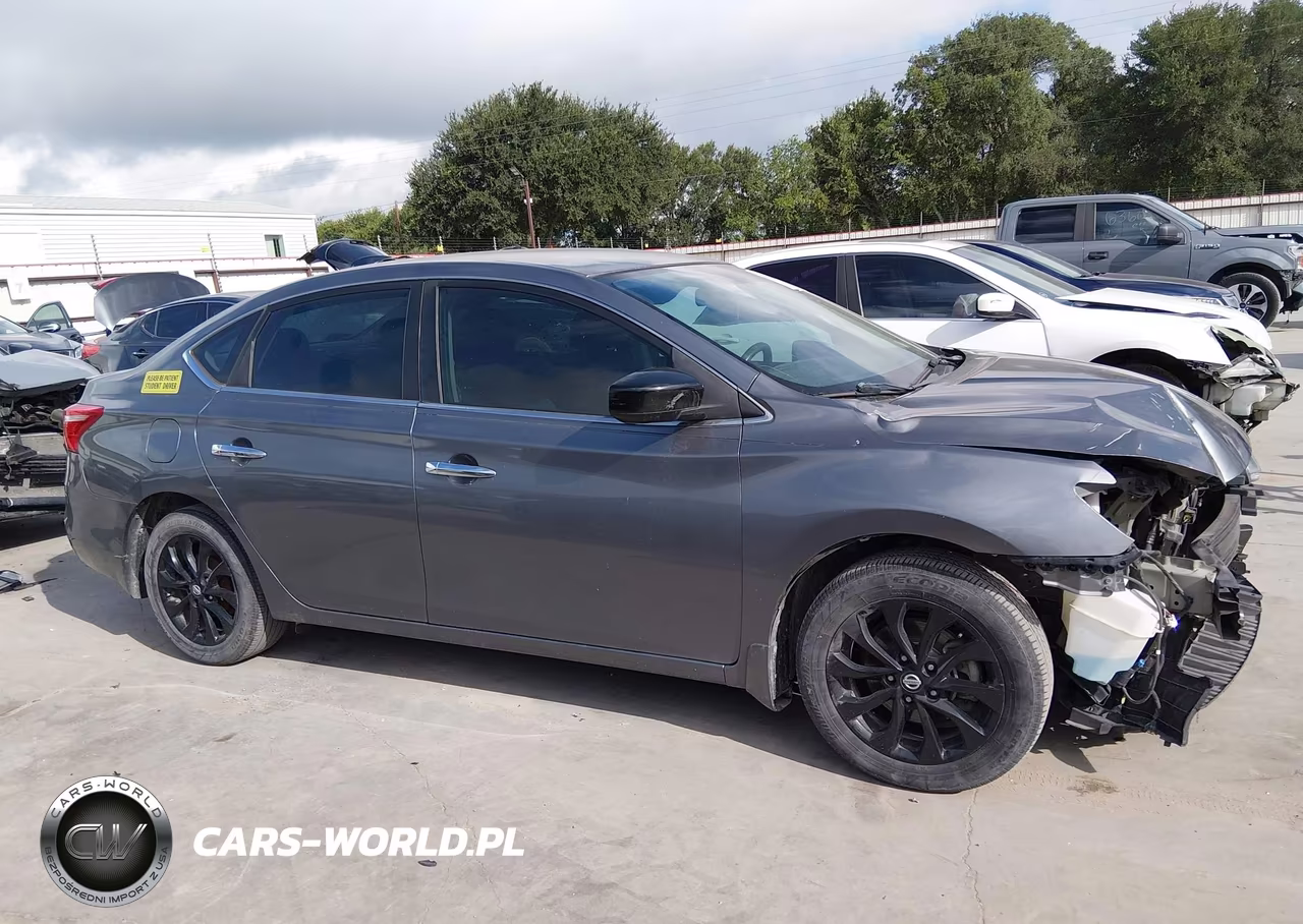 2018 Nissan Sentra S VIN:3N1AB7AP3JY234985 - 14