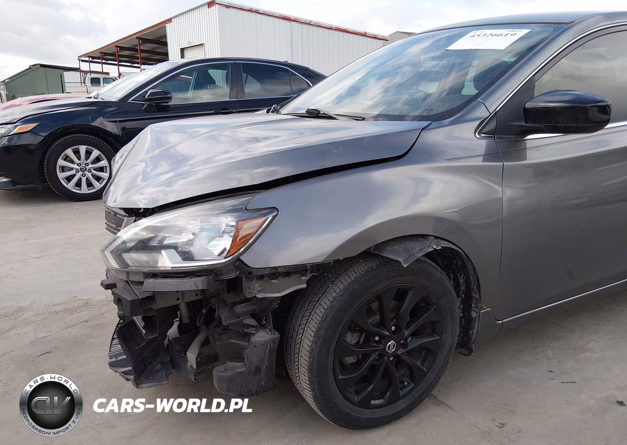 2018 Nissan Sentra S VIN:3N1AB7AP3JY234985 - 18