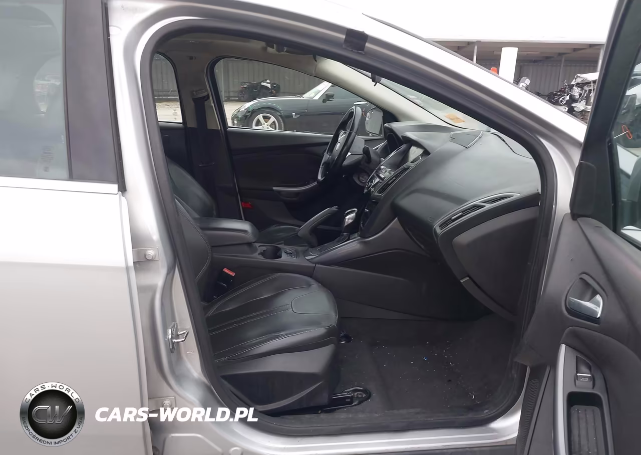 2013 Ford Focus Titanium VIN:1FADP3J28DL115258 - 5