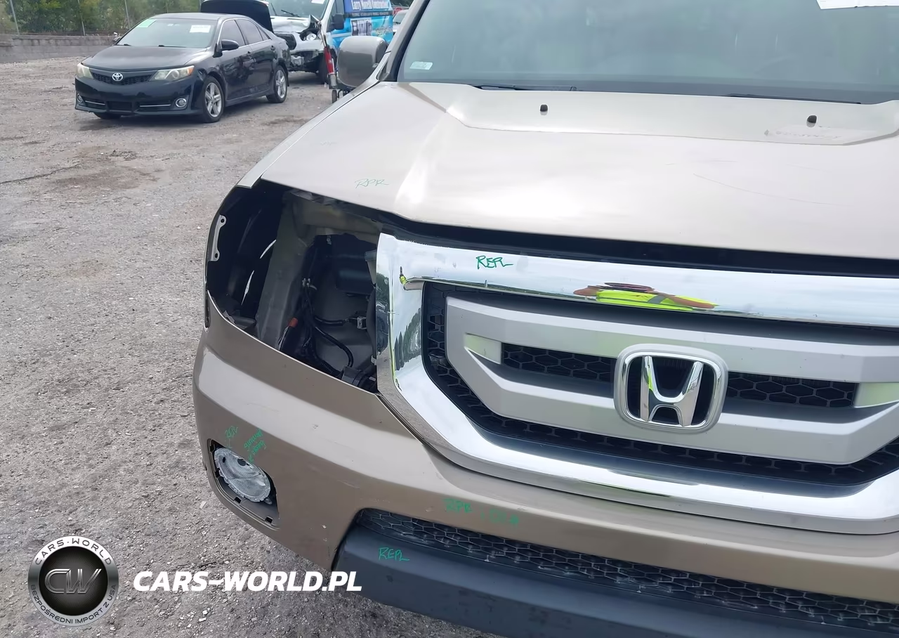 2011 Honda Pilot Touring VIN:5FNYF3H95BB030363 - 6