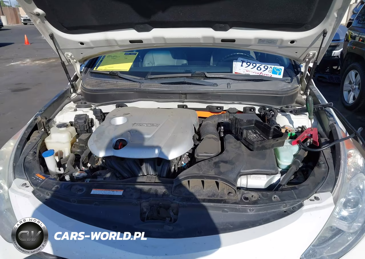 2015 Hyundai Sonata Hybrid Limited VIN:KMHEC4A43FA126194 - 10