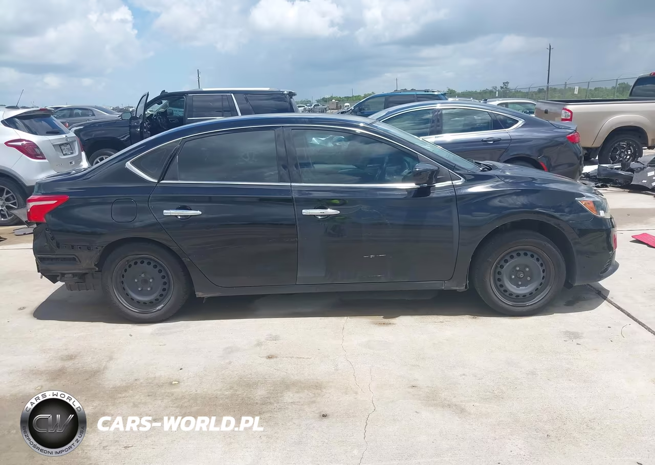 2018 Nissan Sentra S VIN:3N1AB7AP8JY333589 - 13