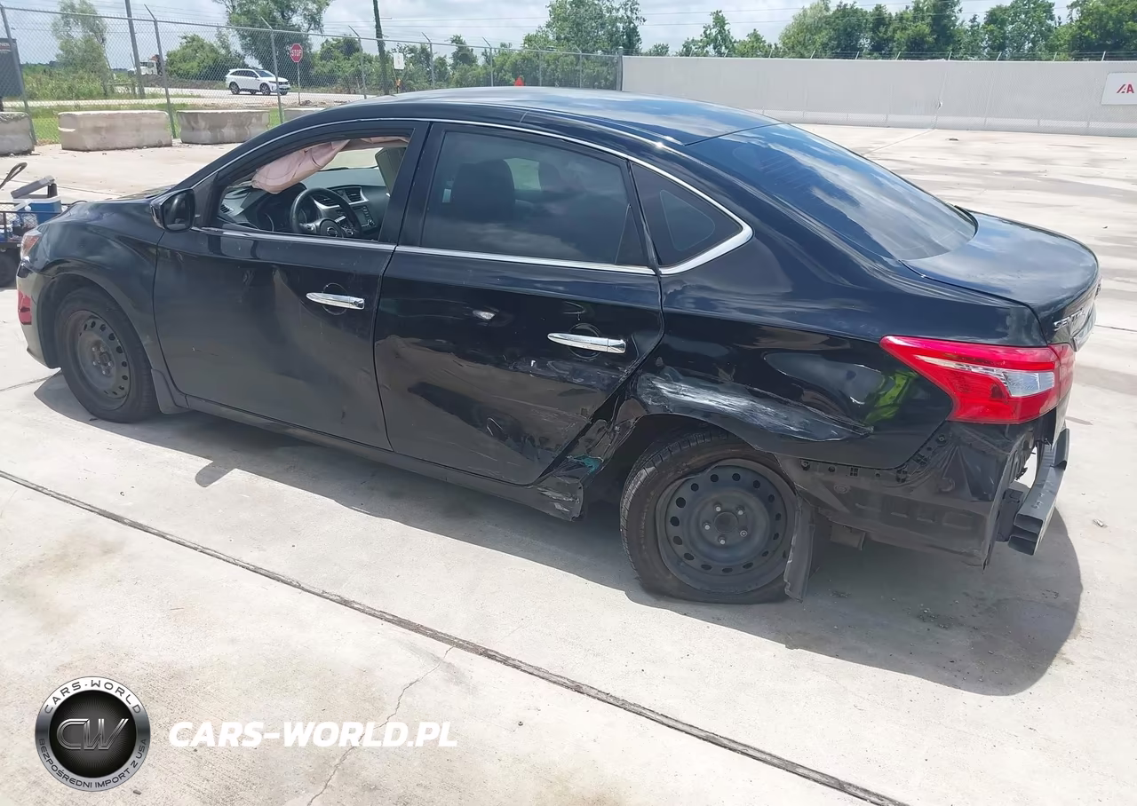 2018 Nissan Sentra S VIN:3N1AB7AP8JY333589 - 3