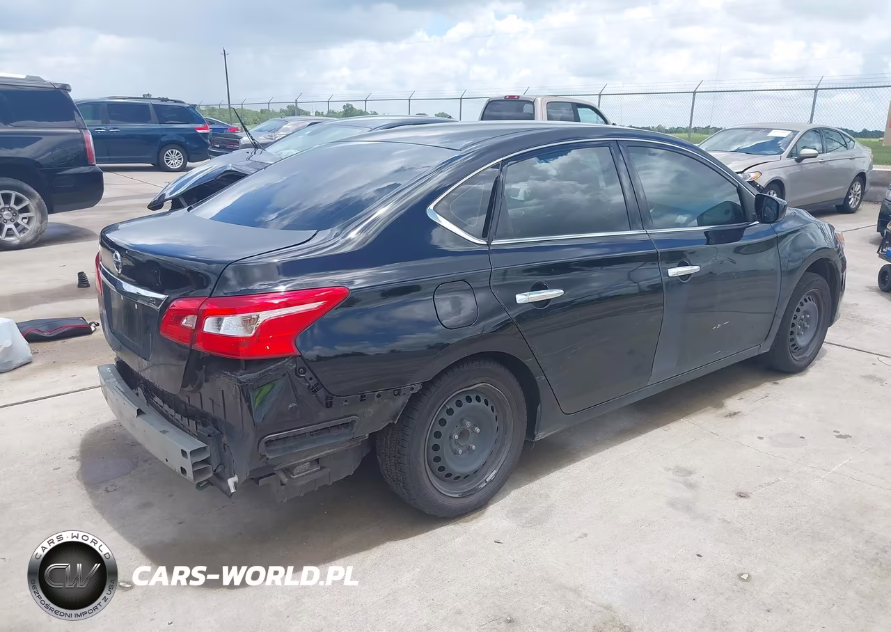 2018 Nissan Sentra S VIN:3N1AB7AP8JY333589 - 4