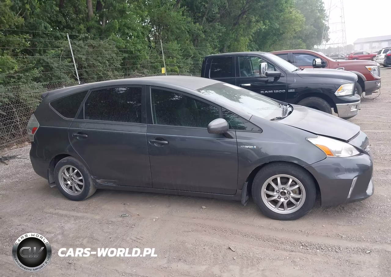2013 Toyota Prius V Three VIN:JTDZN3EU8D3190303 - 12