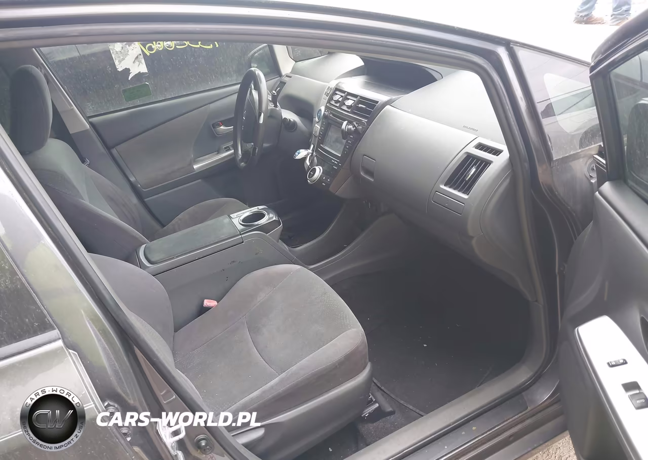 2013 Toyota Prius V Three VIN:JTDZN3EU8D3190303 - 5
