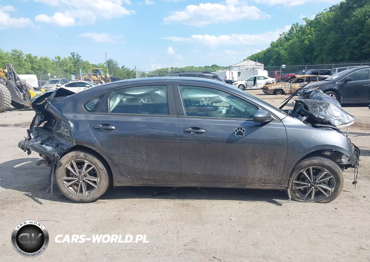 2023 Kia Forte Lxs VIN:3KPF24AD9PE505307 - 13