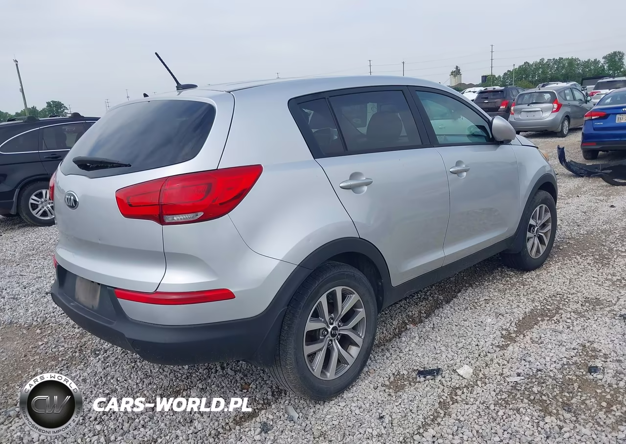 2015 Kia Sportage Lx VIN:KNDPB3ACXF7693811 - 4