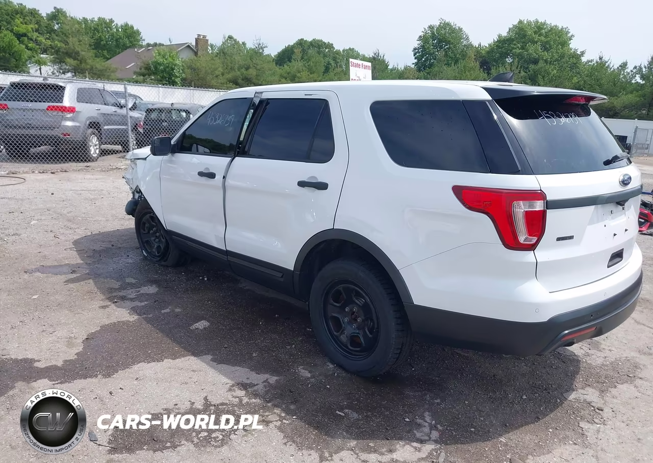 2017 Ford Utility Police Interceptor VIN:1FM5K8AR6HGE30349 - 3