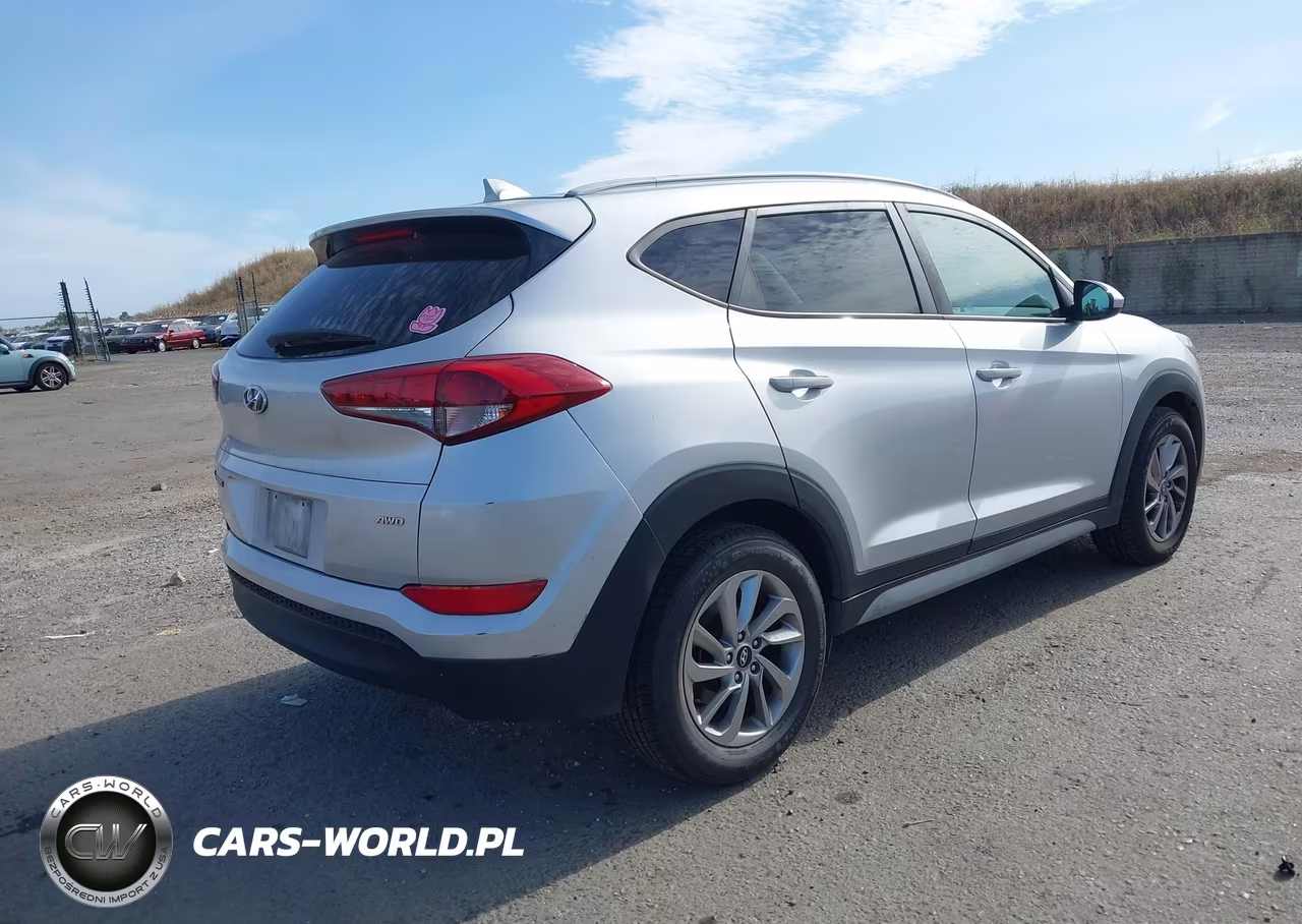 2018 Hyundai Tucson Sel VIN:KM8J3CA43JU760475 - 4